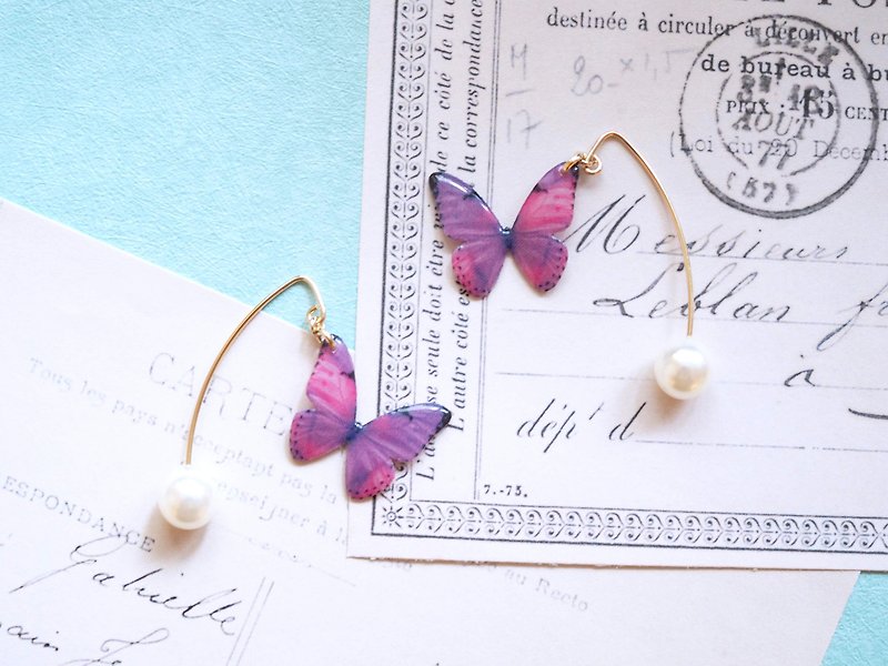 Light Purple Butterfly Stud Earrings With Pearl, Dainty 14k Gold Fill / Deformed - ต่างหู - วัสดุอื่นๆ สีม่วง