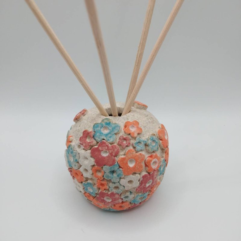 When the sea of flowers becomes a ball - Fragrances - Pottery Multicolor