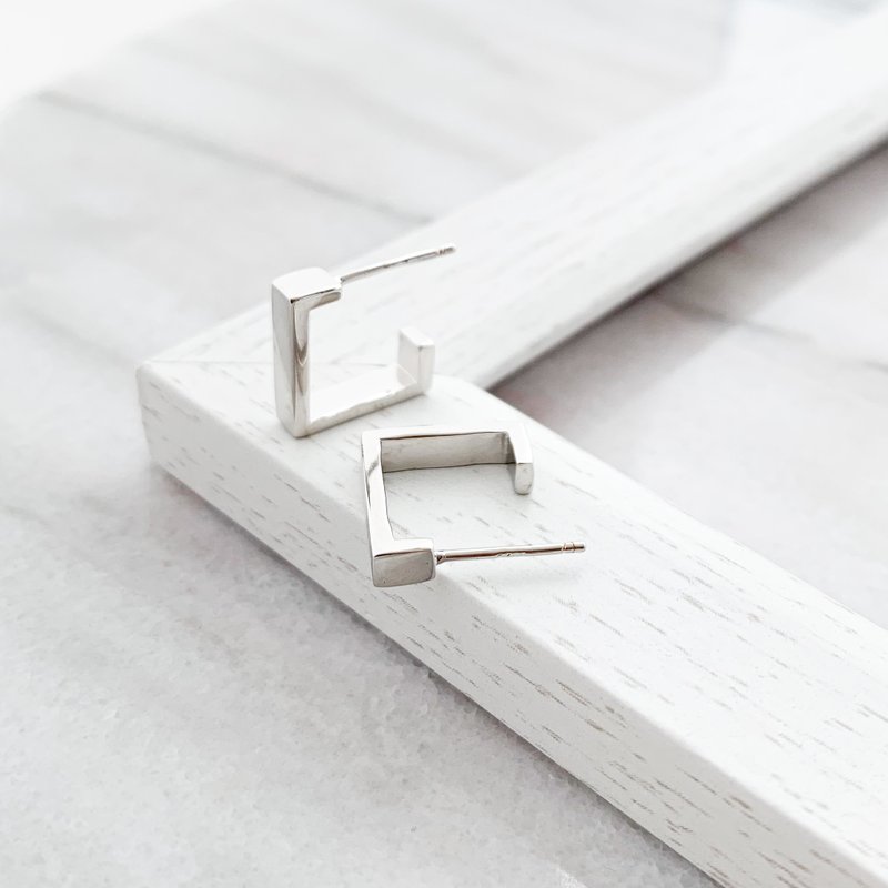 sv925post Square hoop pierces nohole - 耳環/耳夾/耳骨夾 - 其他金屬 銀色