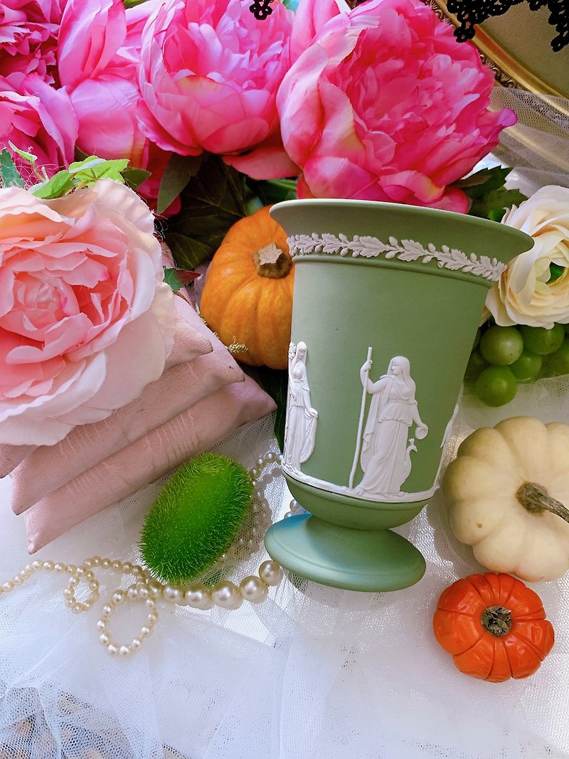 磁器 花瓶・植木鉢 グリーン - イギリスのボーンチャイナウェッジウッドジャスパーグリーンジャスパーレリーフギリシャ神話サイズの花瓶ペンホルダー