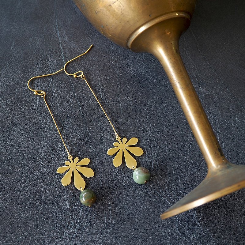 Long Chestnut leaf earring with gray stone (brass hand made) - Earrings & Clip-ons - Copper & Brass Gold