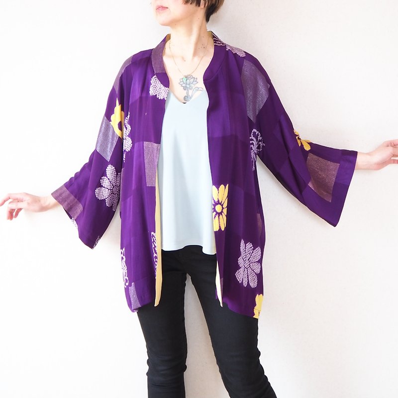 【日本製】Silk Shirts, Upcycle Kimono cardigan, Mandarin collar, one-of-a kind - Women's Shirts - Silk 