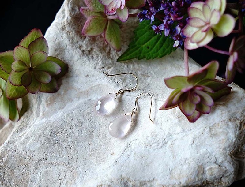 K18 Rose Quartz Pear Shave Earrings or Clip-On Natural Stone Slightly gentle pink - ต่างหู - โลหะ สึชมพู
