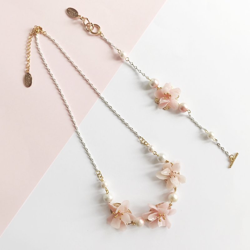 Three-dimensional real flower necklace and bracelet peach blossom New Year Valentine's Day - Necklaces - Plants & Flowers Pink