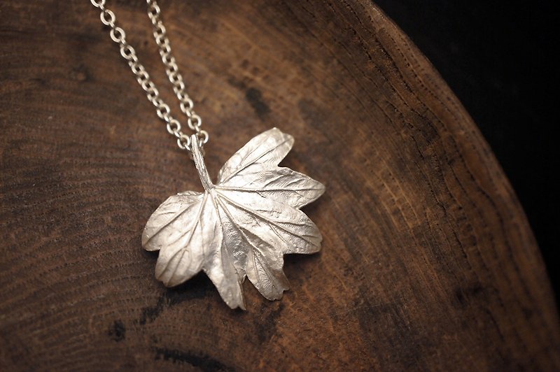 925 Sterling Silver Sweet Maple Pendant (Small) - (MW P1107) - Necklaces - Sterling Silver Silver