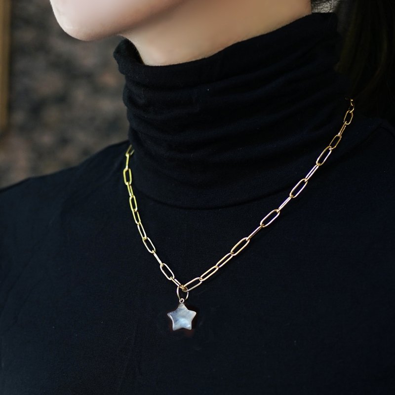 Royal Blue Moonstone Star Surgical Stainless Steel Mantel Necklace Wish Upon a Star - สร้อยคอ - เครื่องเพชรพลอย ขาว