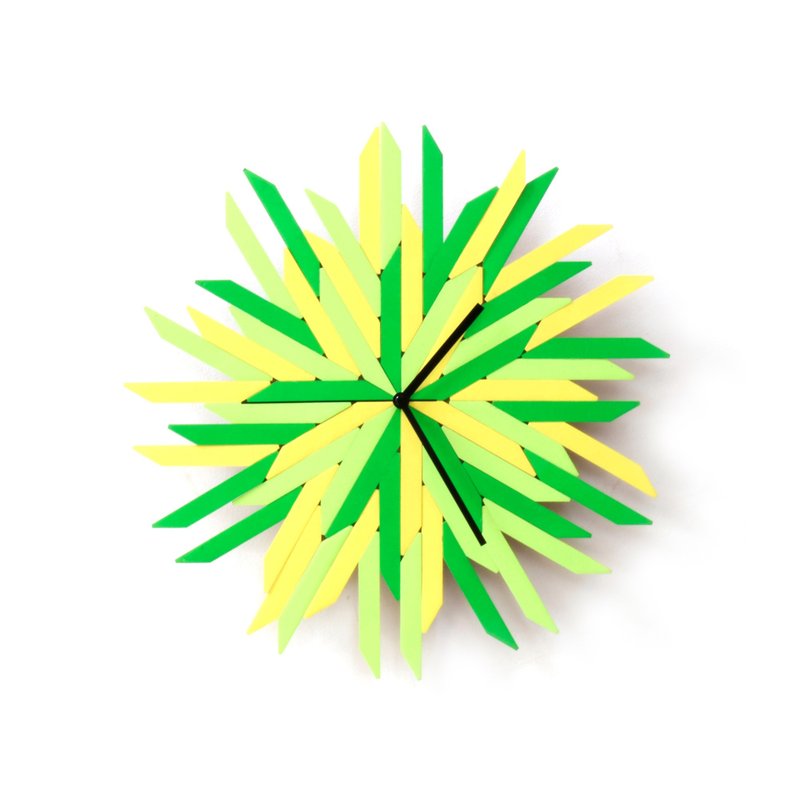 Haystack fresh - organic yellow / green wall clock with irregular shape - นาฬิกา - ไม้ สีเขียว