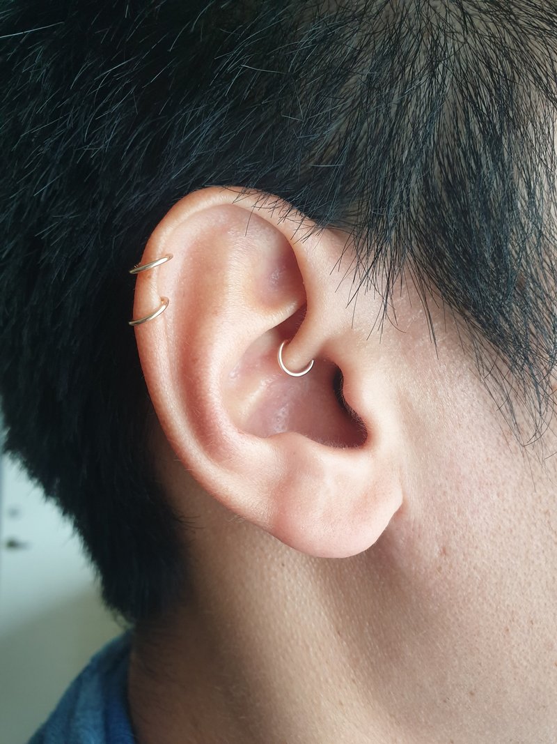 Tiny Hoop Piercing Set, Cartilage, Helix, Second Hole, Daith, Nose, Lip - ต่างหู - เงินแท้ สีทอง