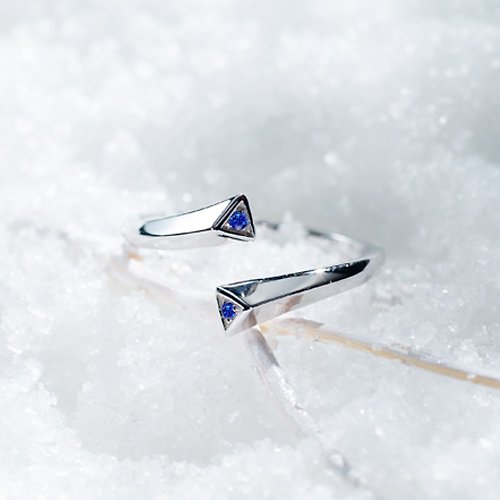 Majade Jewelry Design 藍寶石白金戒指 清新極簡金飾女戒 優雅藍寶金戒指 個性寶石戒指