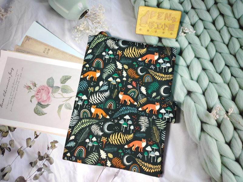 American limited edition cloth series - forest fern leaf fox style magnetic buckle book jacket - cloth book jacket - cloth book cover A5/25K - ปกหนังสือ - ผ้าฝ้าย/ผ้าลินิน 