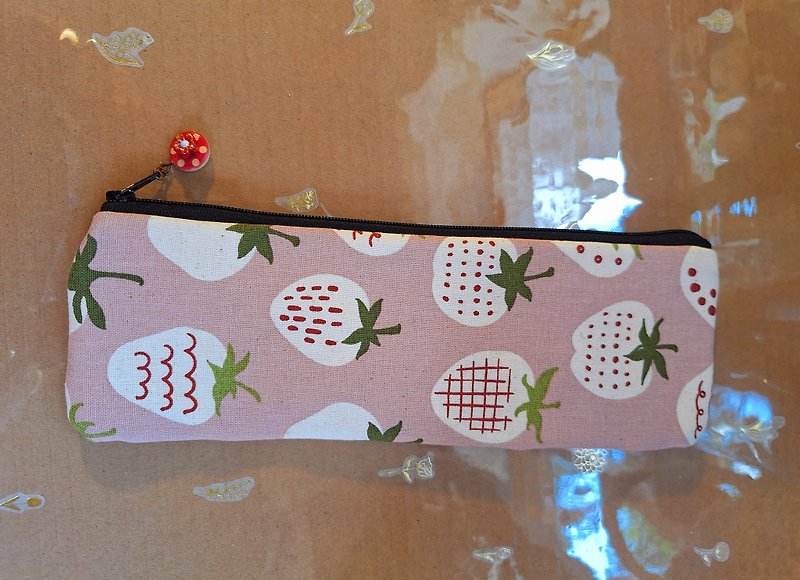 Hand made print cotton chopstick bag- strawberry - อื่นๆ - ผ้าฝ้าย/ผ้าลินิน 