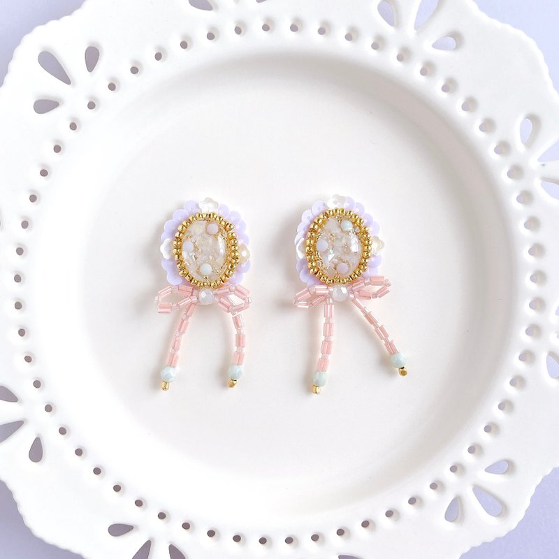 cloudy bijou earrings - Earrings & Clip-ons - Glass Pink