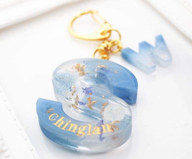 PERSONALIZED KEY CHAIN With Tassel letter Name Keychain Ocean Inspired Resin  Accessories / Beach Theme Resin Letter Keychain 