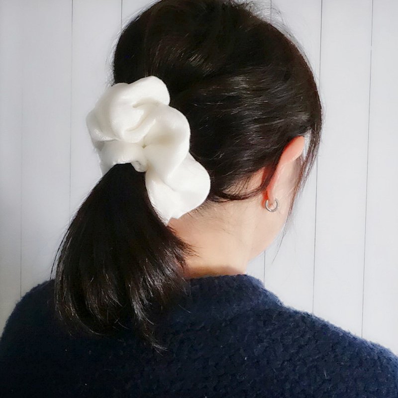 リネンガーゼのシュシュ - ヘアアクセサリー - コットン・麻 ホワイト