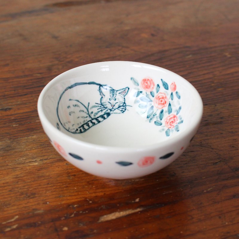 シャムトラ猫とピンクのお花　ミニ茶碗