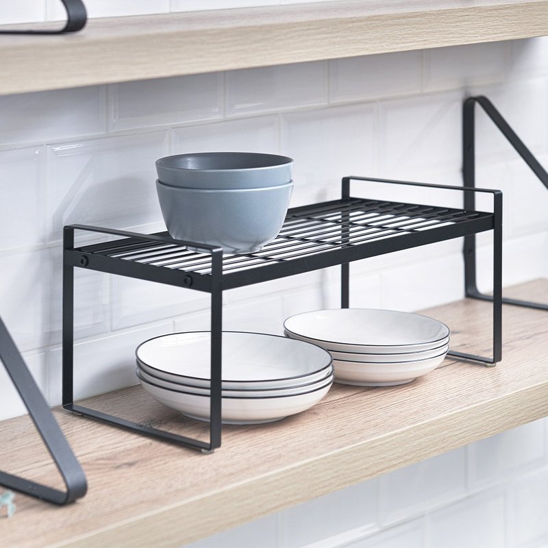 【Sim'n Coz】Kitchen Stackable Shelf/Storage Rack (Black L) - จานและถาด - โลหะ สีดำ