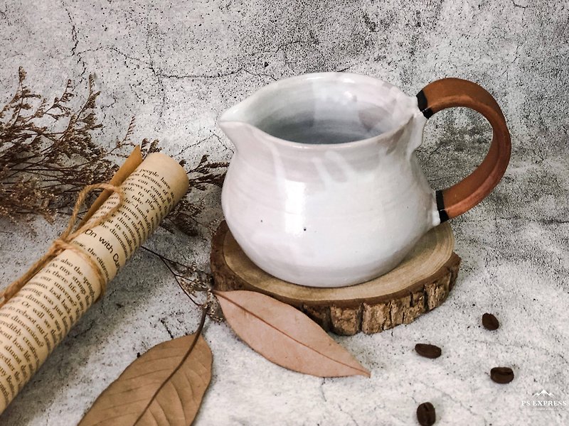 北欧風白釉大容量ミルクアザミ茶海 - 急須・ティーカップ - 陶器 ホワイト