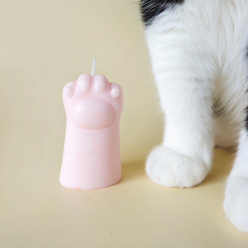 Hom Paw (ホム ポー) ソイ ワックス、ベリー バニラの香りから作られた自家製の猫の手のキャンドル。