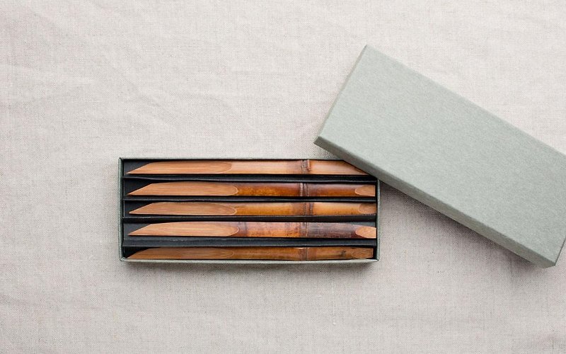Soot bamboo cake cutter | Set of 5 - Chopsticks - Wood Brown