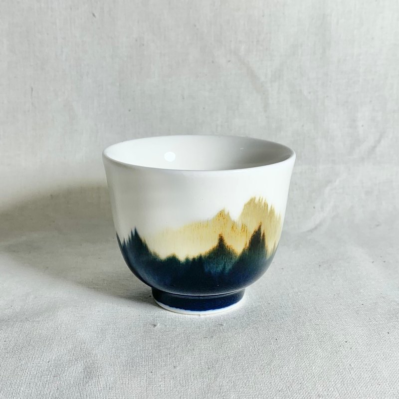 Chinese Painting Landscape Beauty Cup 90ml Qiu Yuning Yingge H3-02 - Teapots & Teacups - Porcelain White