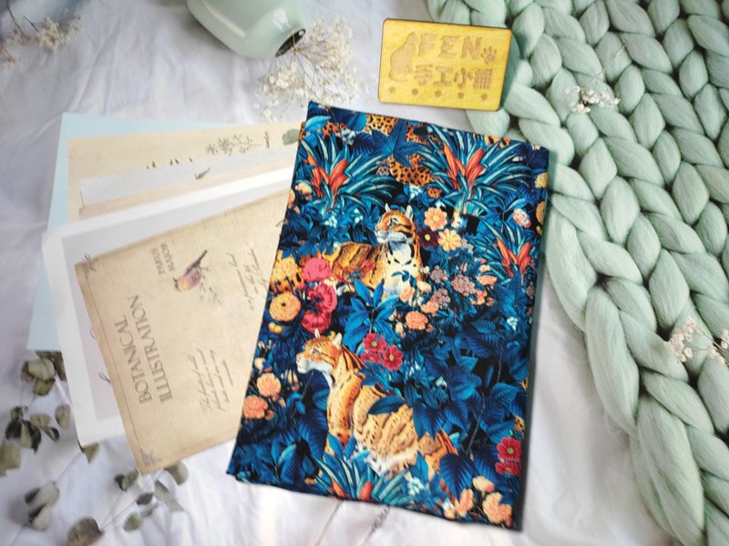 Forest Series-Thin Cotton Fabric Animal Type Blue Background Leopard Tiger Cloth Book Cover-Cloth Book Cover Applicable to A5-25K - ปกหนังสือ - ผ้าฝ้าย/ผ้าลินิน 