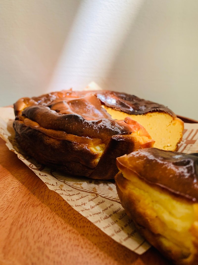【Sugar Reduction】Basque Cheesecake - เค้กและของหวาน - อาหารสด สีนำ้ตาล
