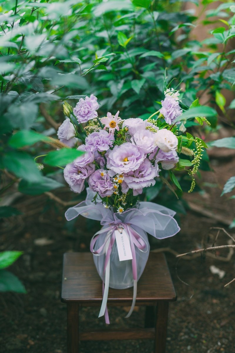 【母親節花束花禮】Fill my vase with Love 鮮花瓶花禮 - 花瓶/陶器 - 植物．花 紫色