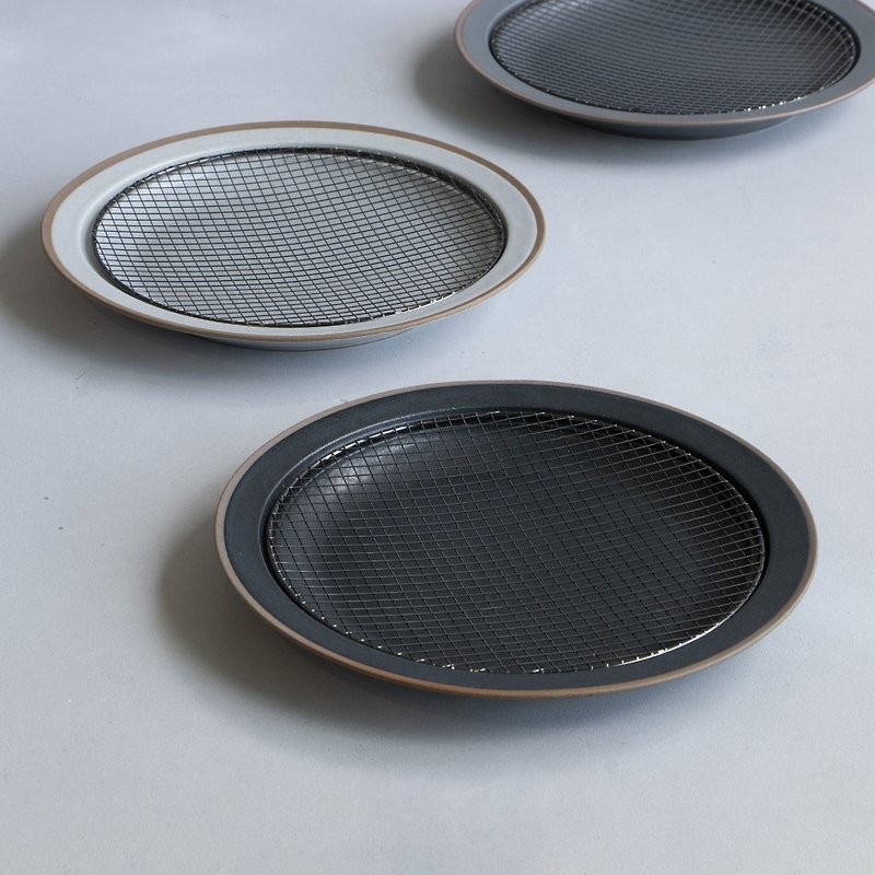 日本製美濃焼燕三条amime食器プレートL - 盤子/餐盤 - 陶 黑色