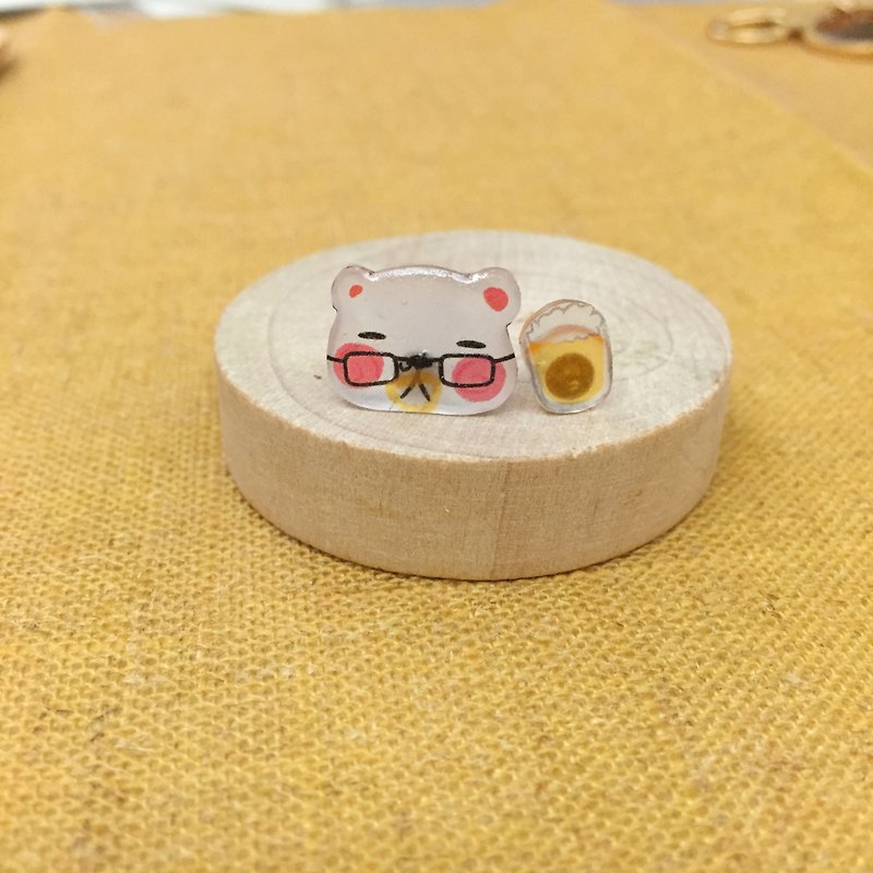 Oops bear  - A drunk White bear earring - Earrings & Clip-ons - Acrylic Transparent