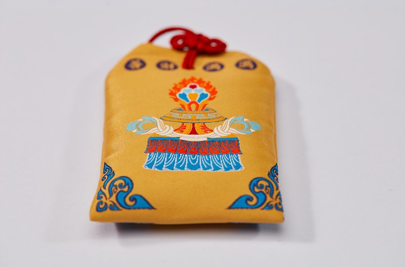 幸運のお守りの守護神の平和のお守りサンダルウッド香の小袋でいっぱいの幸運はチベットJokhang寺院を奉献しました