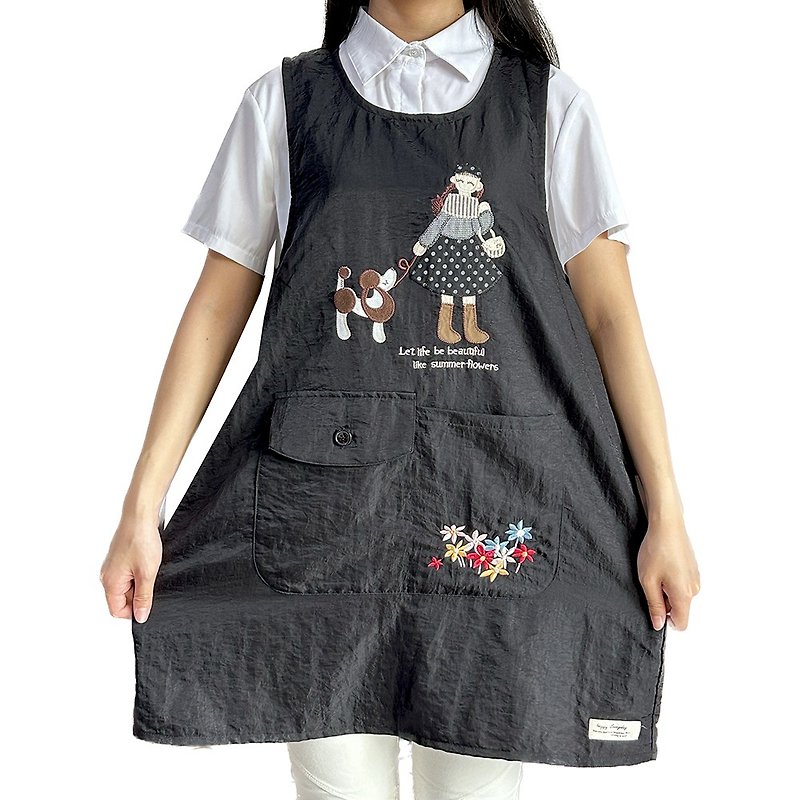 Mercerized cotton dog walking girl's 4-pocket apron - black - ผ้ากันเปื้อน - วัสดุอื่นๆ 