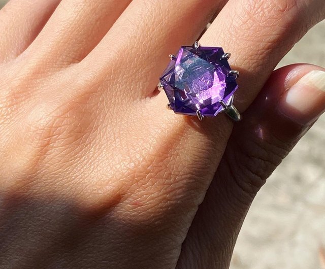 Uruguayan Amethyst selling Ring NEW