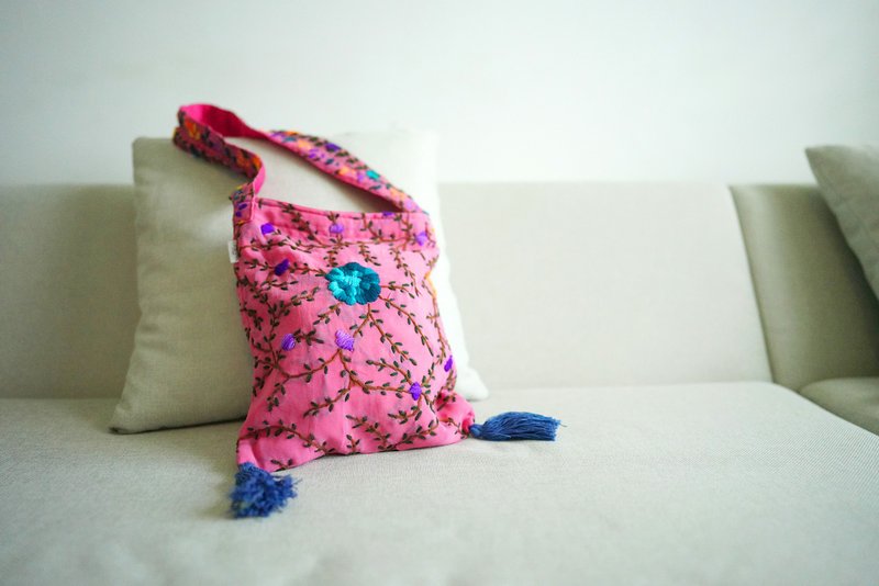 手刺繍ピンク花柄クロスボディバッグショルダーバッグ - ショルダーバッグ - シルク・絹 ピンク