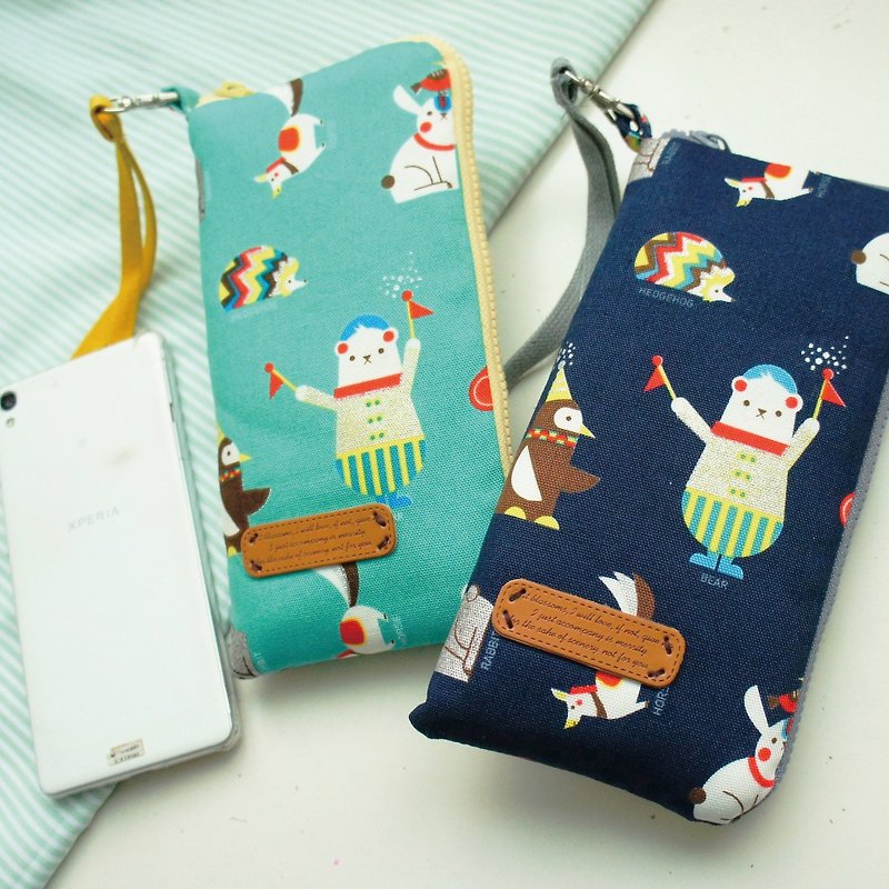 Lovely【日本布】燙銀幾何動物手機袋、眼鏡袋、5吋半 - 手機殼/手機套 - 棉．麻 多色
