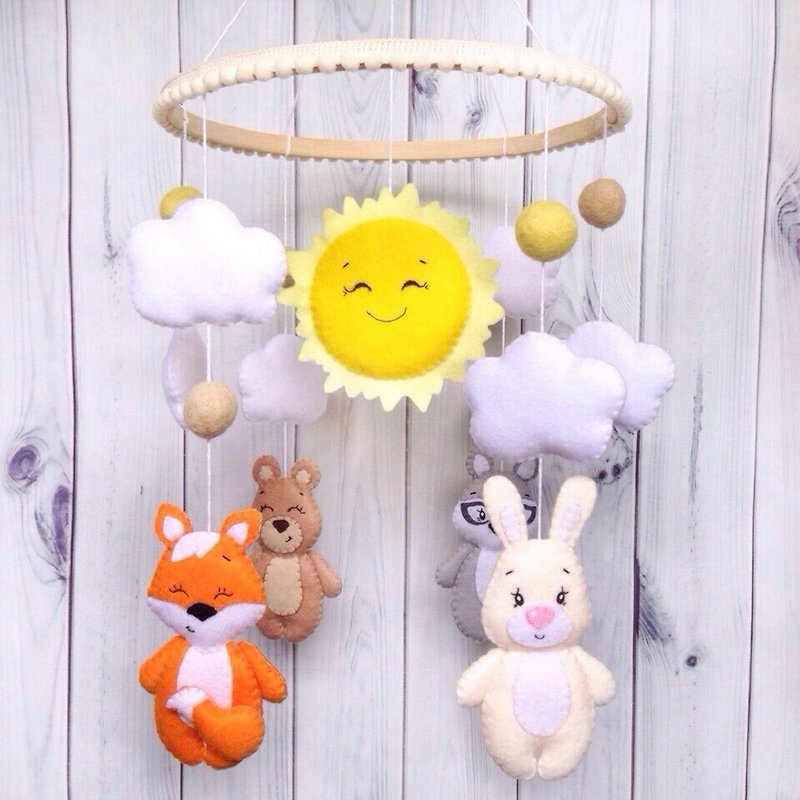 嬰兒床嬰兒玩具吊墜森林毛氈動物浣熊、兔子、狐狸、熊、太陽 - 寶寶/兒童玩具/玩偶 - 環保材質 多色