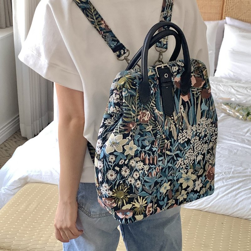 Night Garden Jacquard tote bag & Backpack - กระเป๋าเป้สะพายหลัง - ผ้าฝ้าย/ผ้าลินิน หลากหลายสี