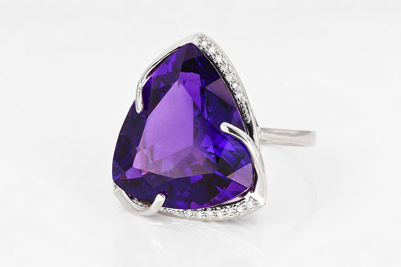 14 kt white gold ring with amethyst and diamonds - 戒指 - 貴金屬 金色