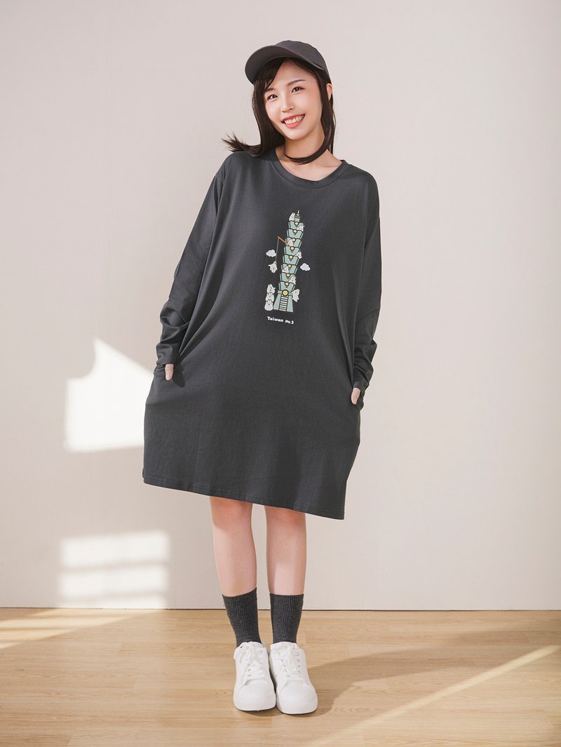 長袖口袋洋裝- 麻糬兔娃娃機與101 (炭灰色) - 女上衣/長袖上衣 - 棉．麻 黑色