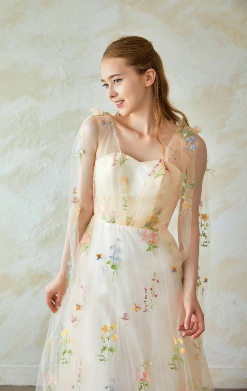 Dahlia Blanc 獨家設計 花朵刺繡長婚紗 - 洋裝/連身裙 - 聚酯纖維 多色