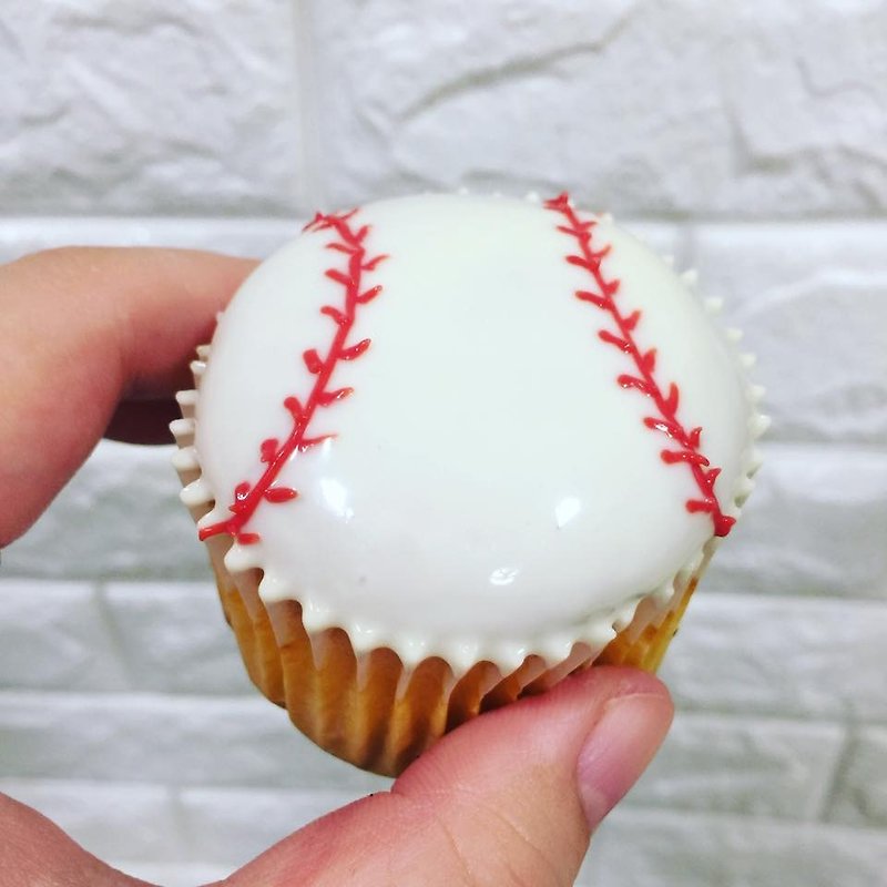 【甜果時】三入杯子蛋糕禮盒：棒球 - 蛋糕/甜點 - 新鮮食材 白色