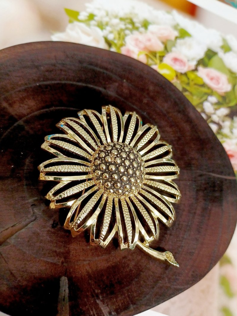 vintage jewelry  SARAH COV Daisy Mae 系列花卉 別針 - 胸針 - 其他金屬 
