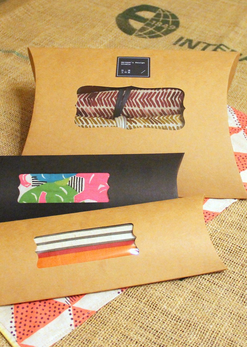 The full three [micro Mans Christmas Gift Packing service - วัสดุห่อของขวัญ - กระดาษ สีทอง