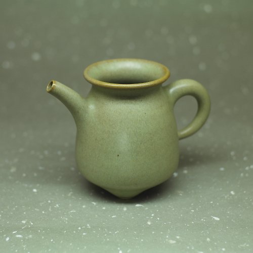 長樂窯 橄欖綠釉 桶身 三足 正把茶海、公道杯、勻杯 手作陶藝 茶道具