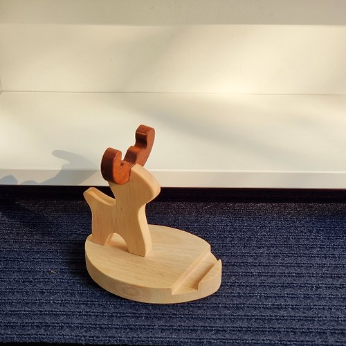 25 Degrees Room Handmade wooden mobile phone holder, deer shape - can put a tablet (Christmas gift)