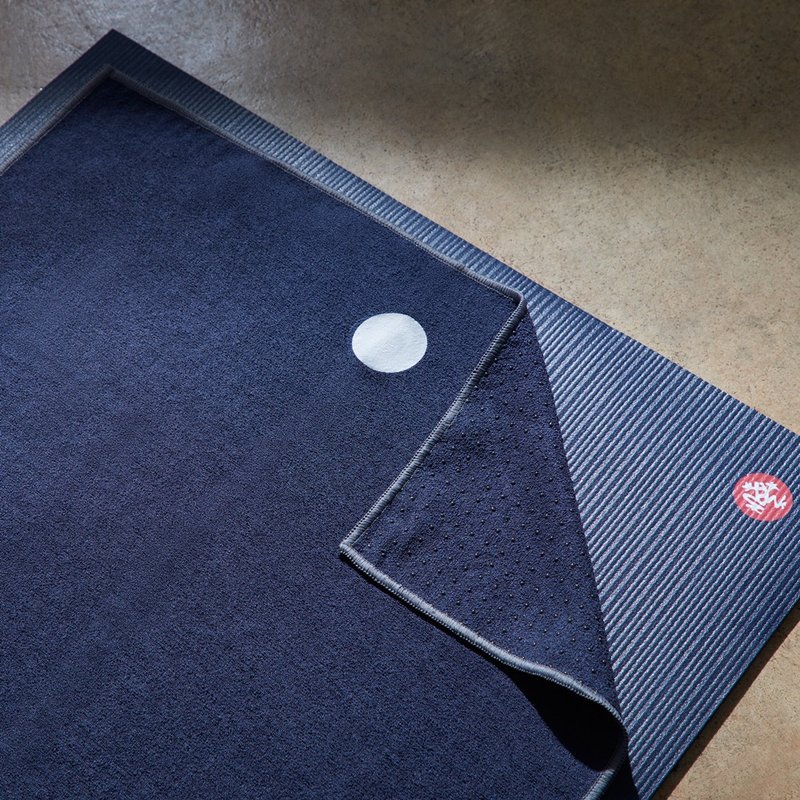 【Manduka】Yogitoes 2.0 瑜珈舖巾 - Midnight (濕止滑) - 運動配件 - 其他材質 藍色
