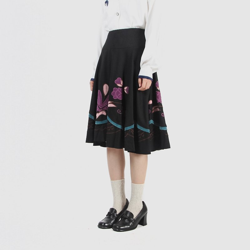 [Egg Plant Vintage] Mirror Flower Water Moonline Embroidered Ancient Round Skirt - กระโปรง - ผ้าฝ้าย/ผ้าลินิน สีดำ