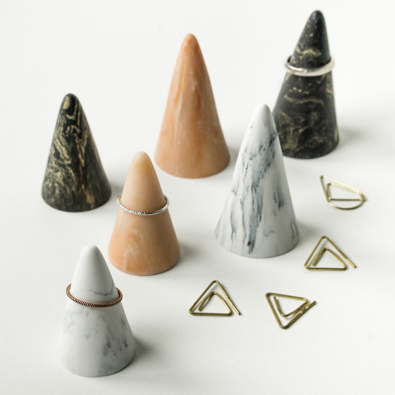 Marble。Ring cone。2 pcs / 1 set - กล่องเก็บของ - หิน ขาว