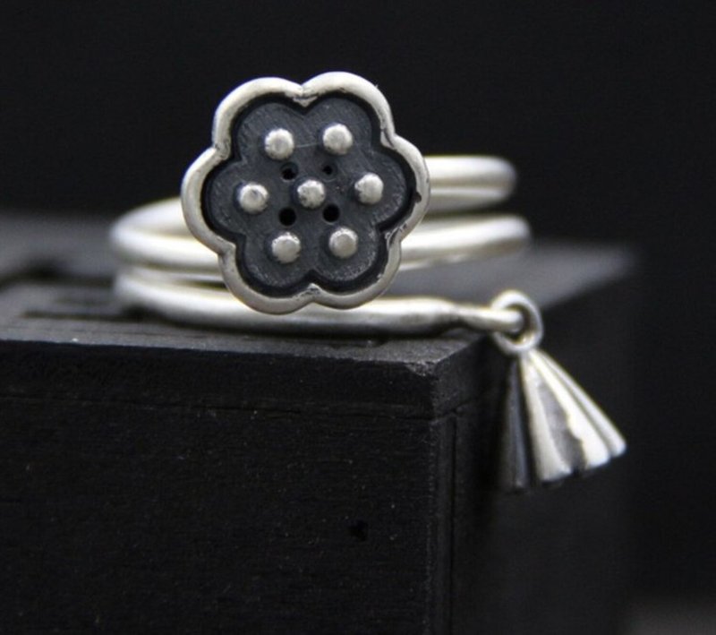 Real S 999 Silver Women Ethnic Lotus Charm Rings Handmade Engraved Flowers - 戒指 - 銀 銀色