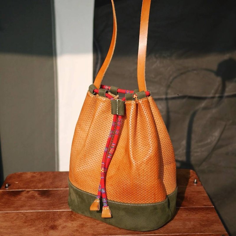 [Spring pig parent-child bag series] Summer twill weave bucket bag female - Messenger Bags & Sling Bags - Genuine Leather Yellow