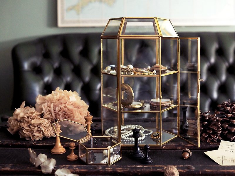 [Spot] retro handmade brass glass three-story house jewelry cabinet - Items for Display - Copper & Brass 
